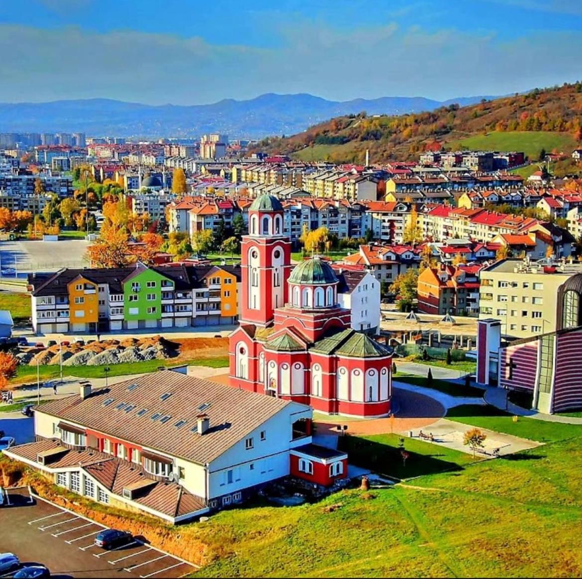 Athena Apartman Lukavica Bagian luar foto